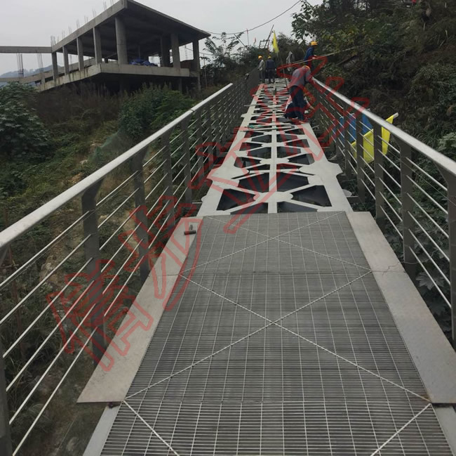 Walkway 30 dày cầu lớn bằng thép không gỉ cột áp dụng cho Lang Wine Group tham quan điểm tham quan