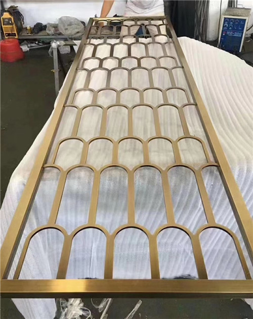 Thép không gỉ Titan vàng chải màn hình